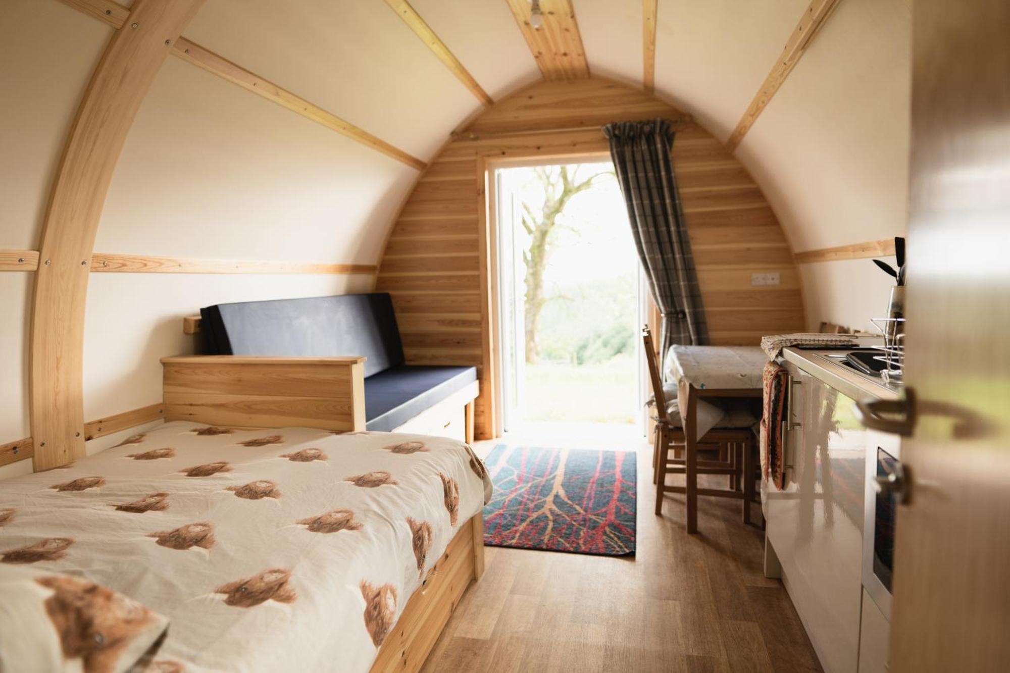 Rivendell Farm By Wigwam Holidays Кармартън Стая снимка